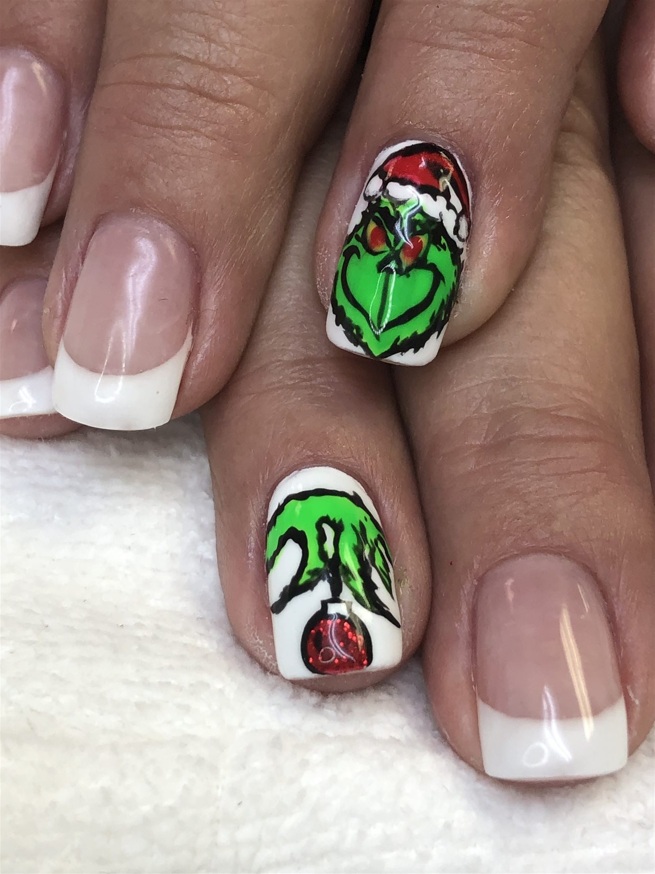 Grinch Christmas Nail Art