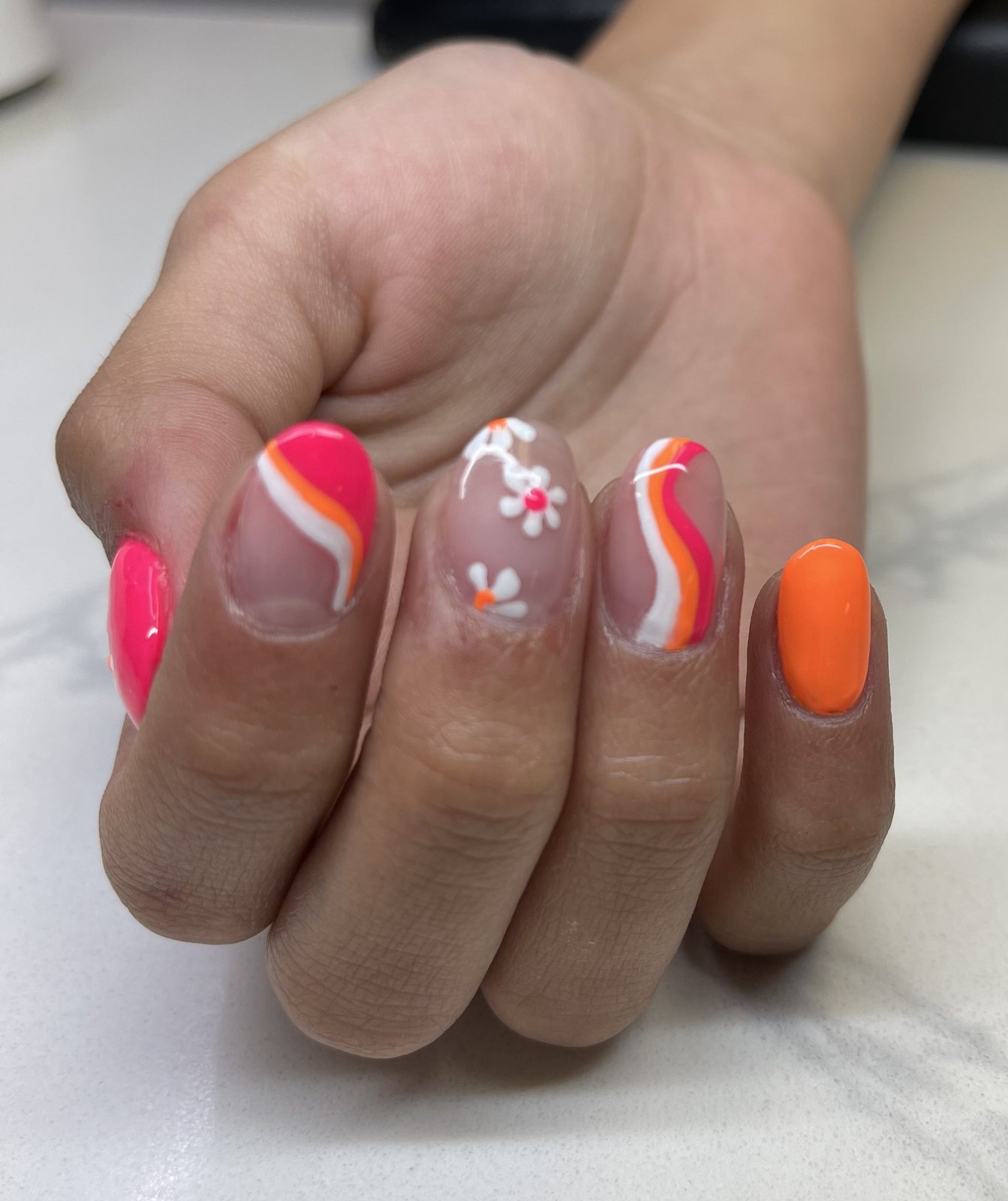 Neon Pink & Orange Daisy Nails