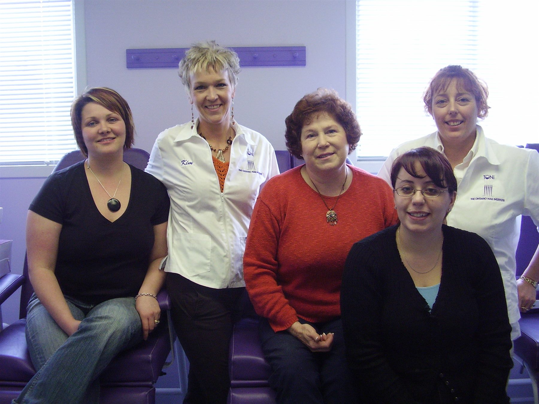 A TONi nail education student group